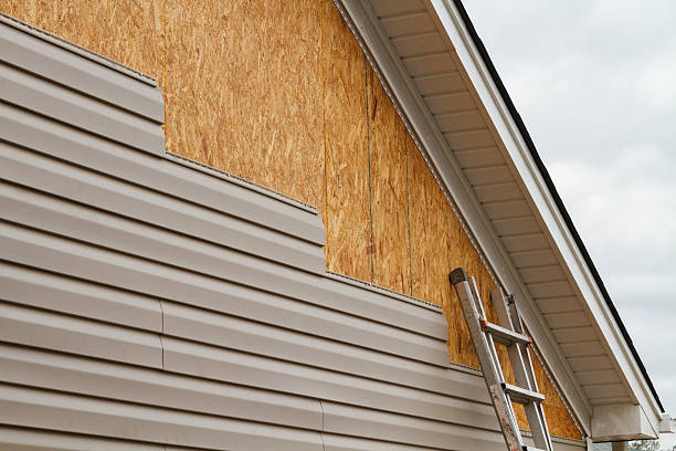 Professional Siding Repair technician working in Stedman, NC